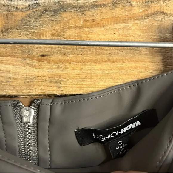 Fashion Nova Gray Studded Skort Size‎ Small - Picture 7 of 9